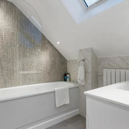 Charming 1 Bedroom Serviced Apartment In Camden London Exterior photo